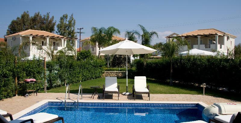 Mamfredas Luxury Resort Plános Buitenkant foto